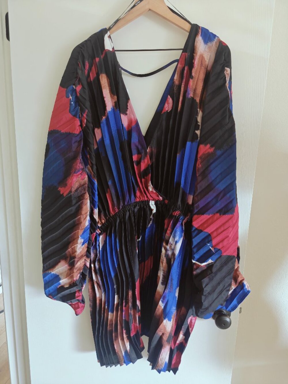 NWT City Chic Chloe Fade Print Pleated Open Back Mini Dress Sz. XXL or 24 - Picture 8 of 12